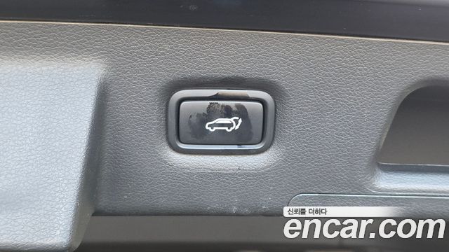 Hyundai Santafe 2023 — photo 33