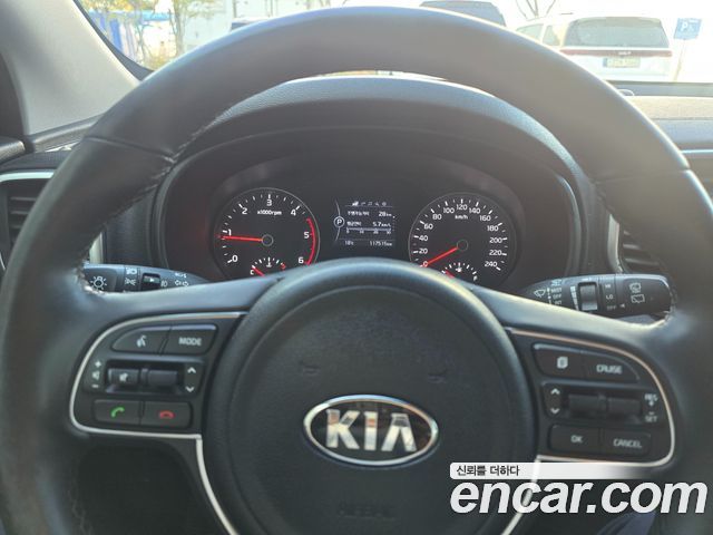 Kia Sportage 2018 — photo 9
