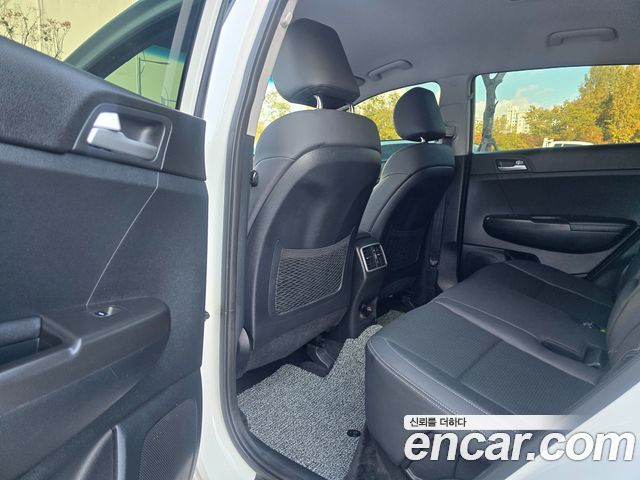 Kia Sportage 2018 — photo 16