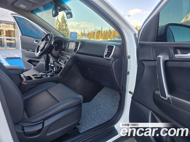 Kia Sportage 2018 — photo 17