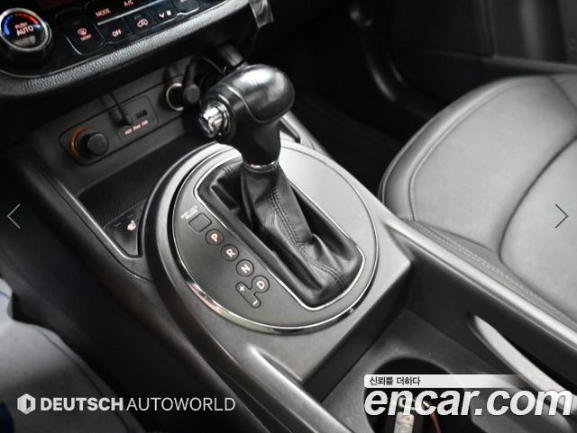 Kia Sportage 2011 — photo 9