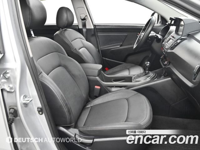 Kia Sportage 2011 — photo 10