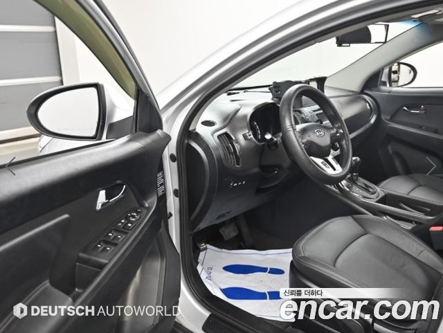 Kia Sportage 2011 — photo 11