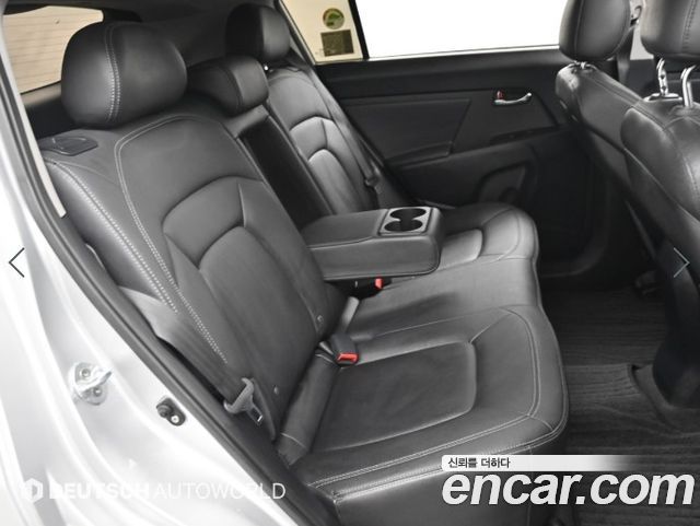 Kia Sportage 2011 — photo 12
