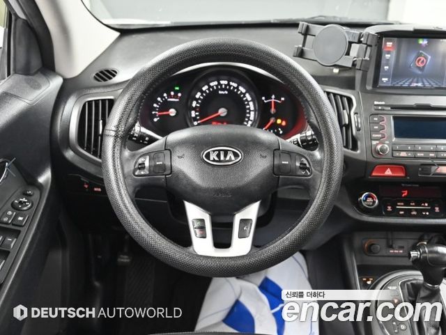Kia Sportage 2011 — photo 13