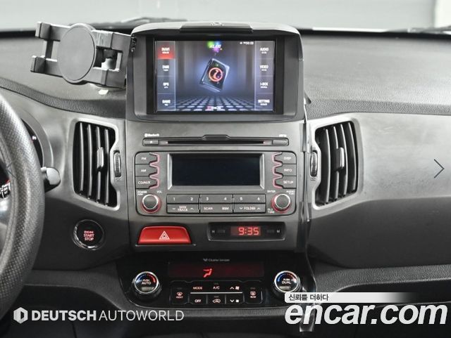 Kia Sportage 2011 — photo 14