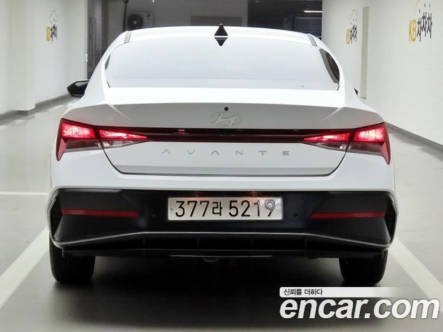 Hyundai AVANTE 2024 — photo 3