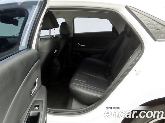 Hyundai AVANTE 2024 — photo 14