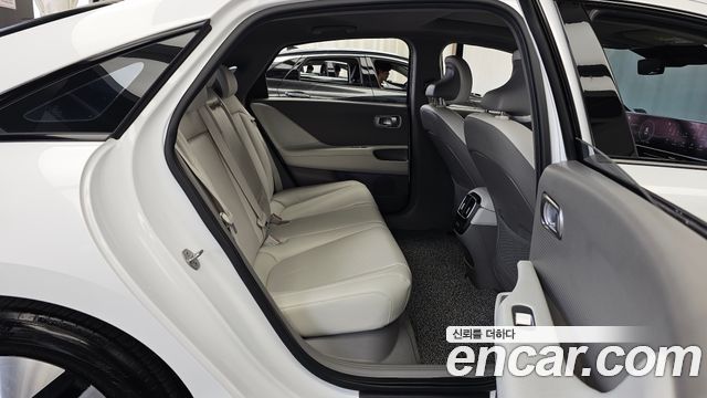 Hyundai Ioniq6 2023 — photo 18