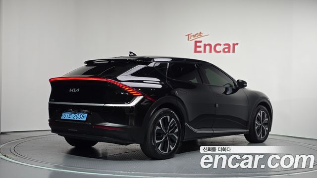 Kia EV6 2022 — photo 2