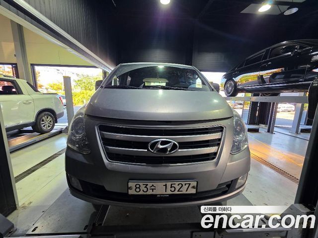 Hyundai Starex 2018 — photo 1
