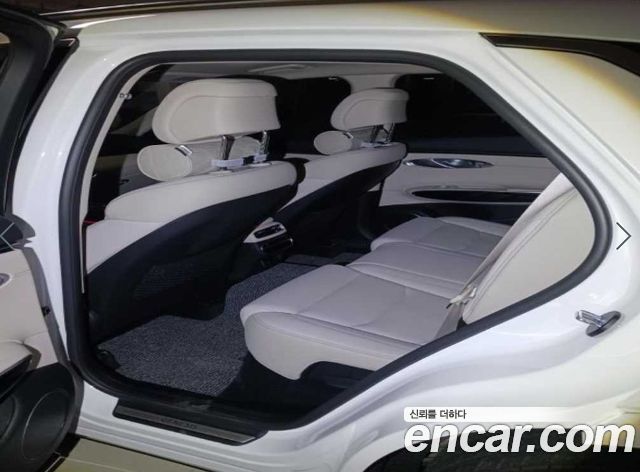 Genesis GV70 2024 — photo 16