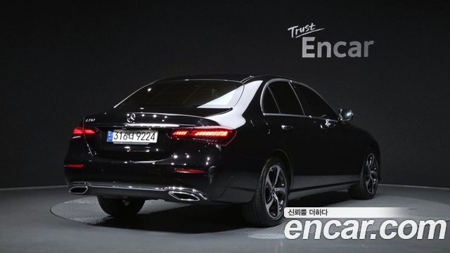 Mercedes-Benz E-Class 2021 — photo 2