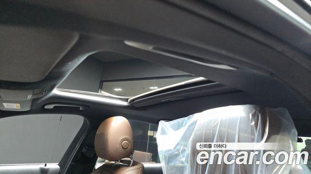Mercedes-Benz E-Class 2021 — photo 19