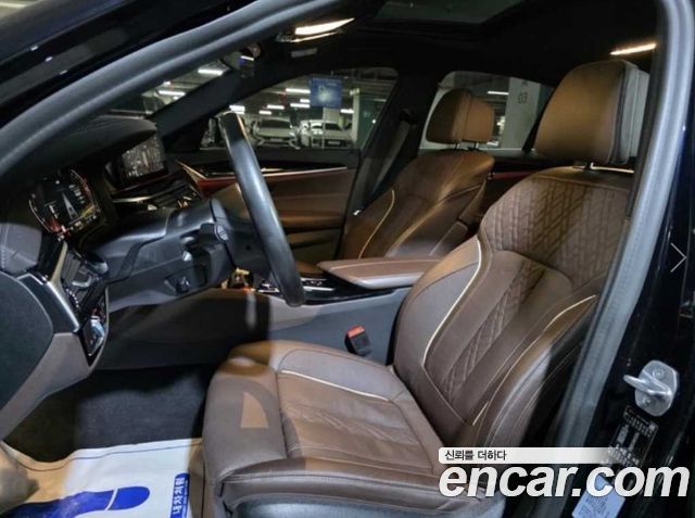 BMW 5-Series 2021 — photo 7