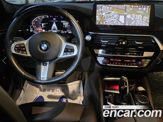 BMW 5-Series 2021 — photo 10