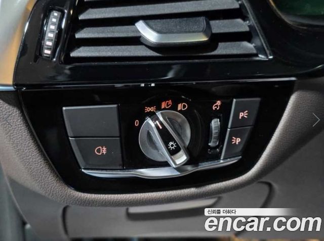 BMW 5-Series 2021 — photo 13