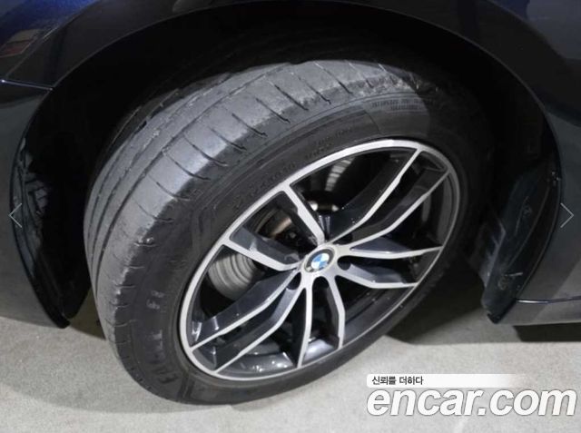 BMW 5-Series 2021 — photo 19