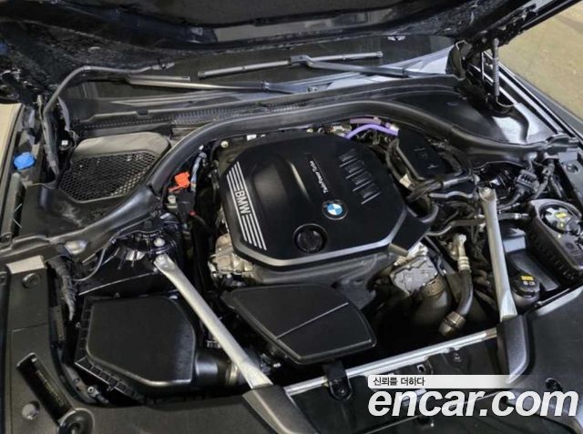 BMW 5-Series 2021 — photo 20