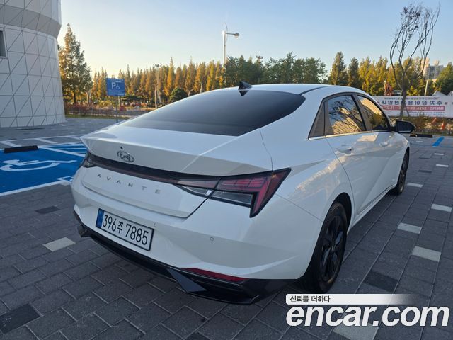 Hyundai AVANTE 2023 — photo 4