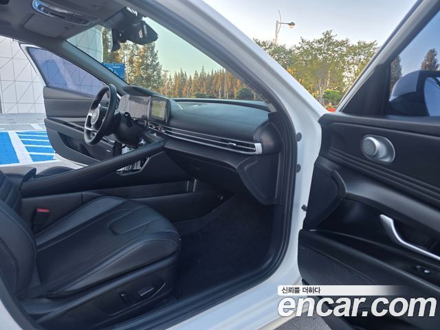Hyundai AVANTE 2023 — photo 16