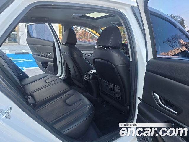 Hyundai AVANTE 2023 — photo 17