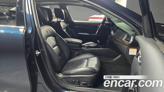 Kia K7 2018 — photo 13