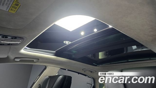 Kia K7 2018 — photo 25