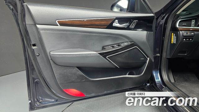 Kia K7 2018 — photo 14