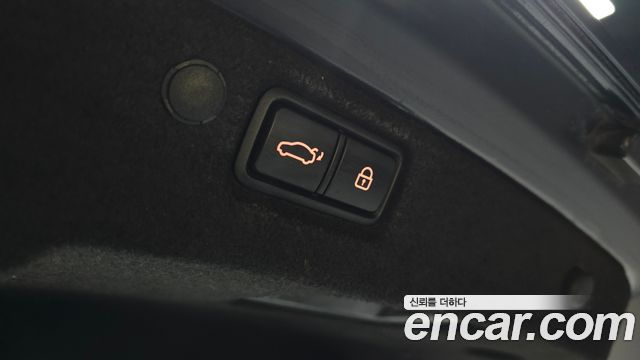 Kia K7 2018 — photo 27