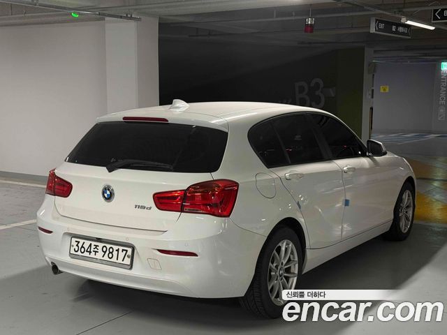 BMW 1-Series 2017 — photo 2