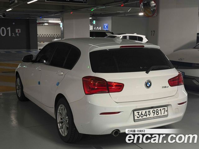 BMW 1-Series 2017 — photo 12
