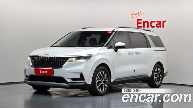 Kia Canival 2023 — photo 1