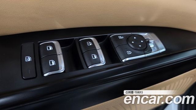 Kia Canival 2023 — photo 25