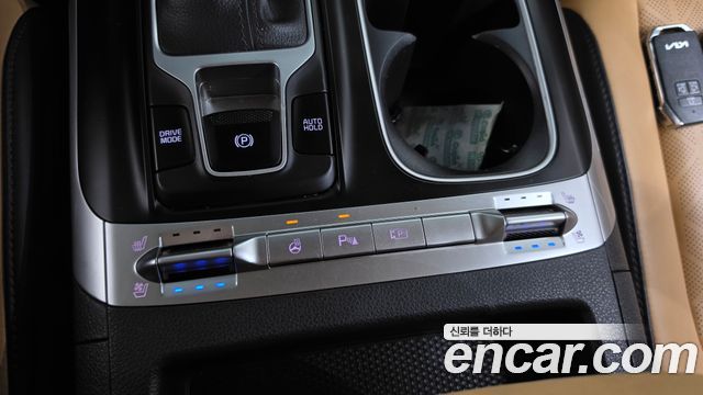 Kia Canival 2023 — photo 28