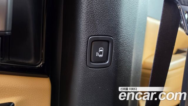 Kia Canival 2023 — photo 31