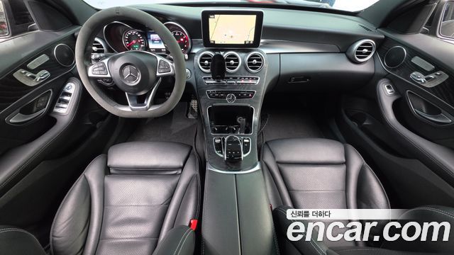 Mercedes-Benz C-Class 2017 — photo 10