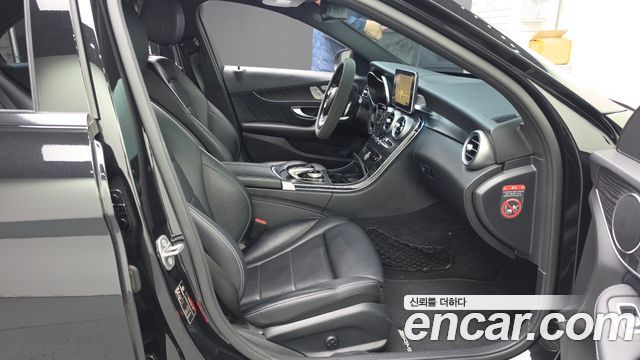 Mercedes-Benz C-Class 2017 — photo 17
