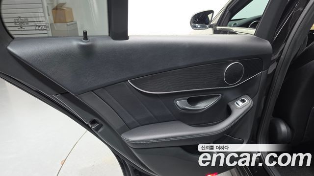 Mercedes-Benz C-Class 2017 — photo 15