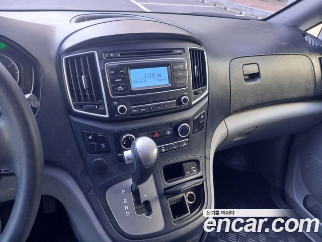 Hyundai Starex 2017 — photo 8