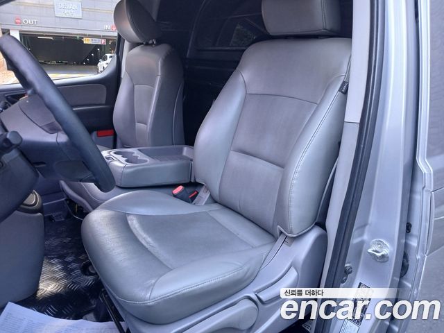Hyundai Starex 2017 — photo 9