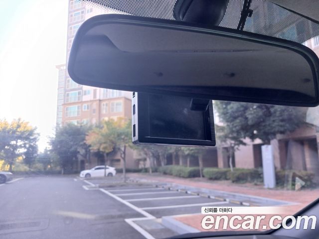 Hyundai Starex 2017 — photo 12