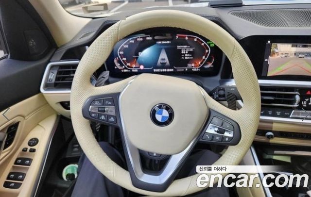 BMW 3-Series 2019 — photo 8