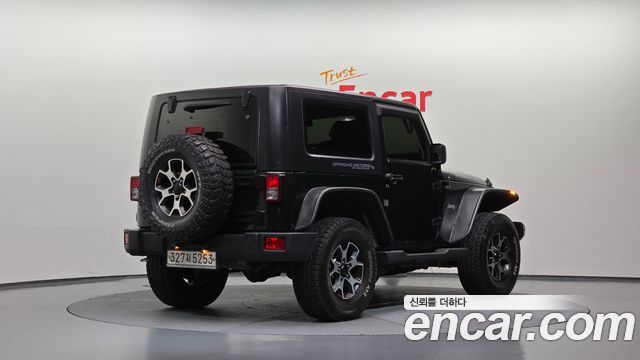 Jeep Wrangler 2010 — photo 2