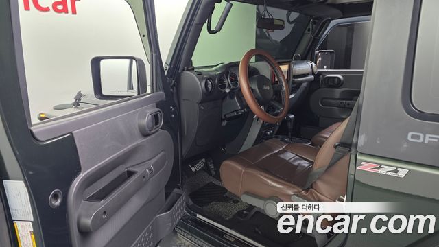 Jeep Wrangler 2010 — photo 10