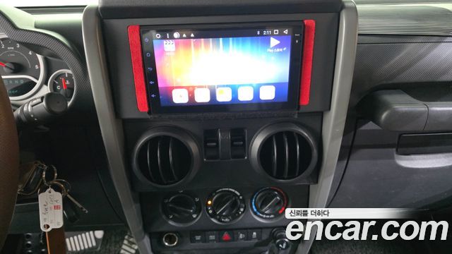 Jeep Wrangler 2010 — photo 15