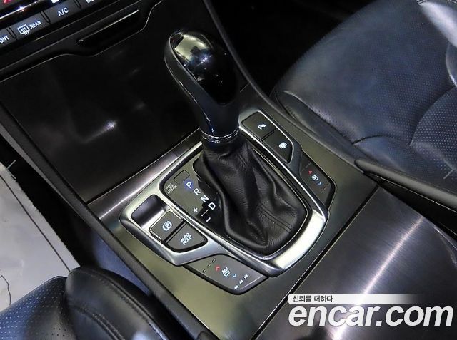 Hyundai Grandeur 2016 — photo 12