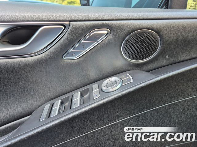 Genesis G80 2022 — photo 14