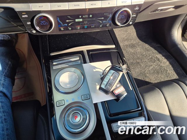 Genesis G80 2022 — photo 18