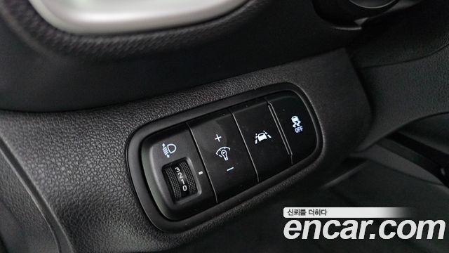 Hyundai Venue 2020 — photo 16